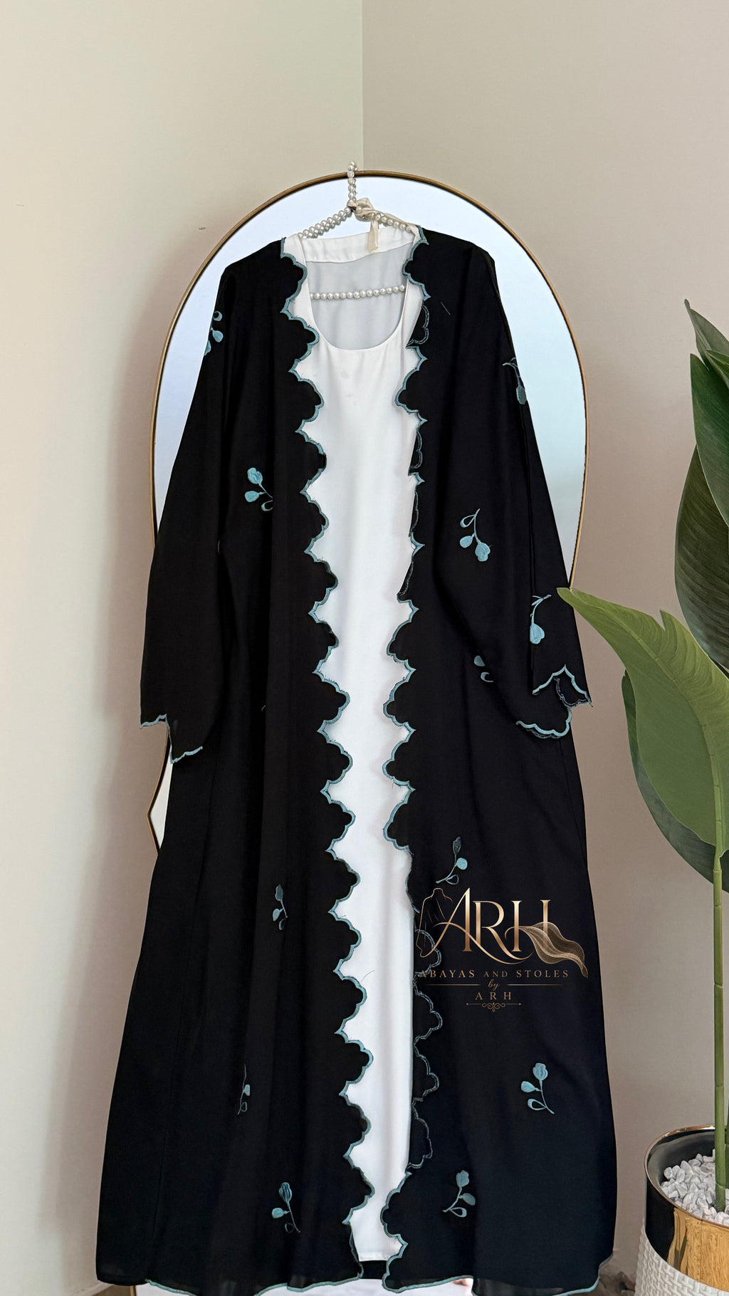 Cutwork abaya 03