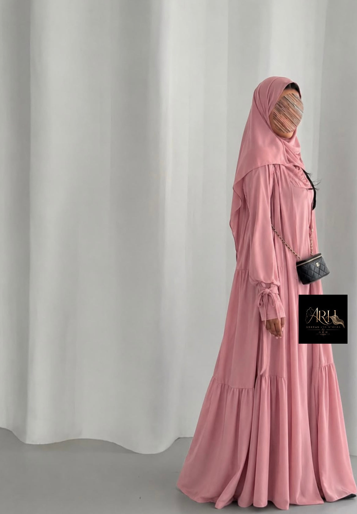 Elara Abaya 01
